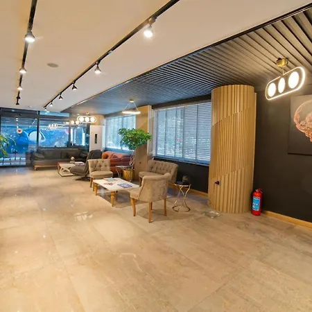 Moonlight Aparthotel