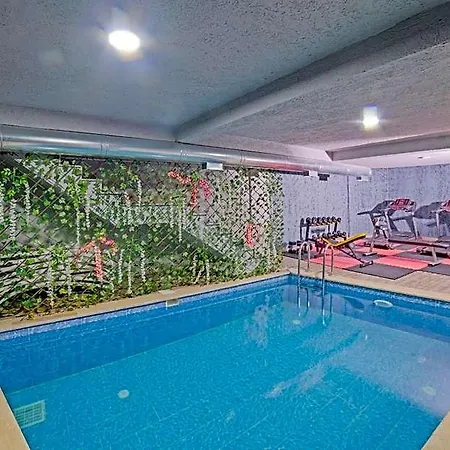 Moonlight Aparthotel 4*