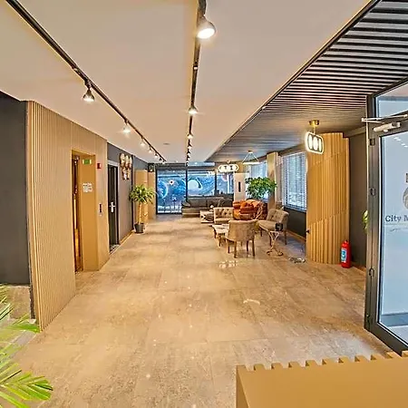 Moonlight Aparthotel 4*