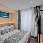 Moonlight Aparthotel